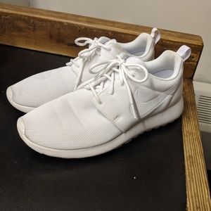 White Nike Roshes